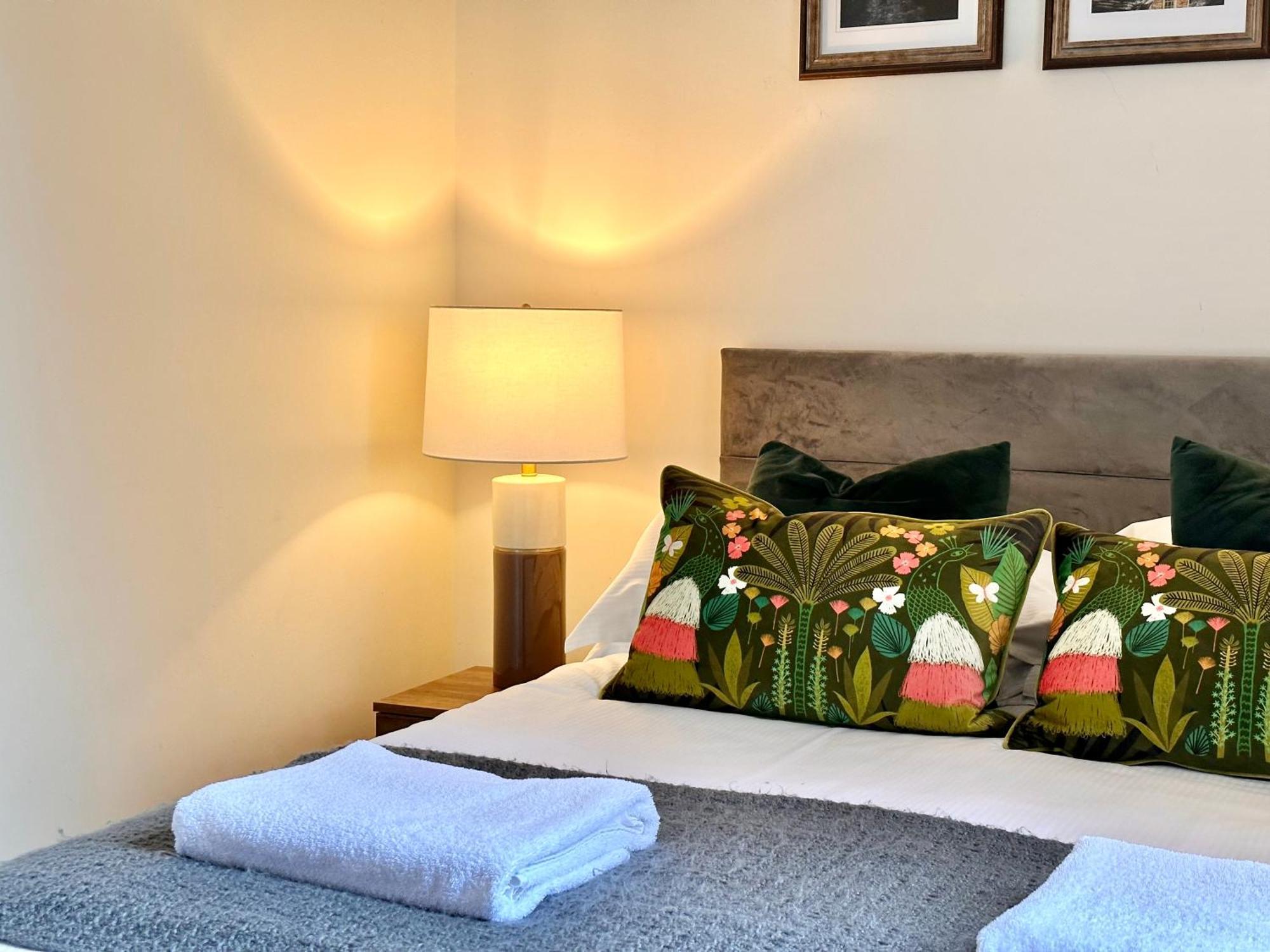 Clifford'S Reach At Bluebridge Court With Free Parking Apartman York Kültér fotó