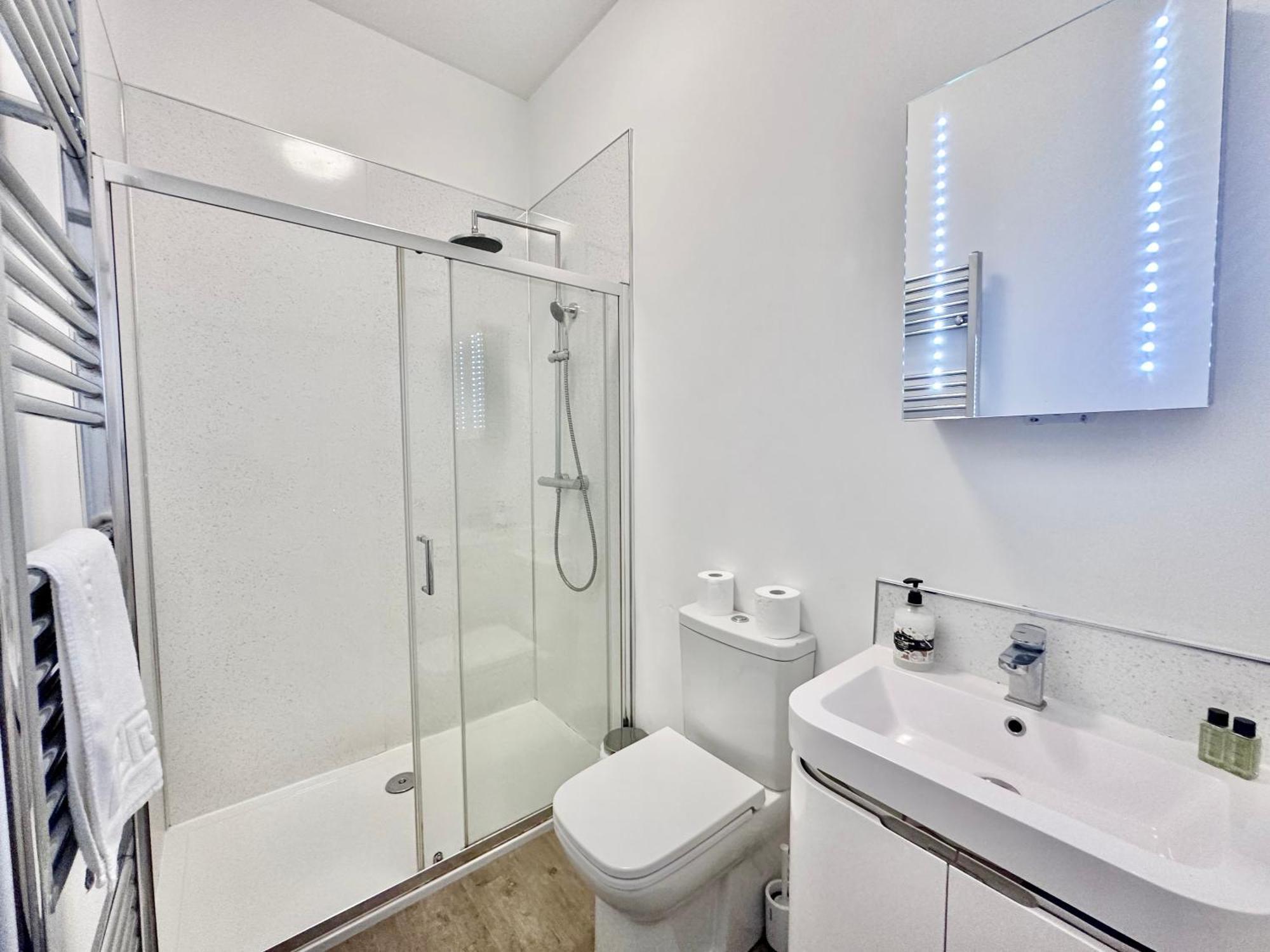 Clifford'S Reach At Bluebridge Court With Free Parking Apartman York Kültér fotó